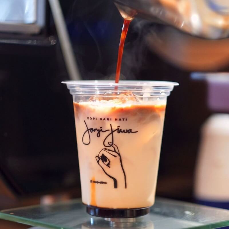 Kopi Janji Jiwa Thai Tea: Rasa Segar dan Otentik di Setiap Seruput
