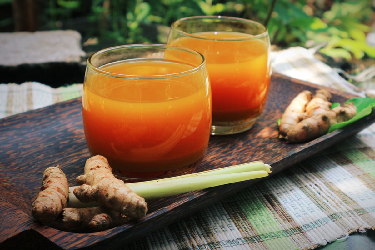 Manfaat dan Cara Membuat Minuman Jamu Kunyit Asam