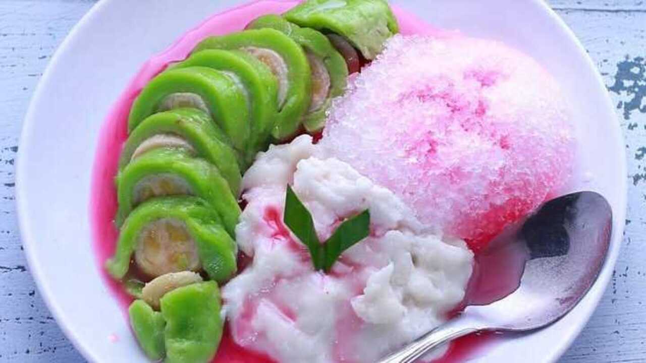 Menikmati Segarnya Minuman Es Pisang Ijo yang Menggoda Selera