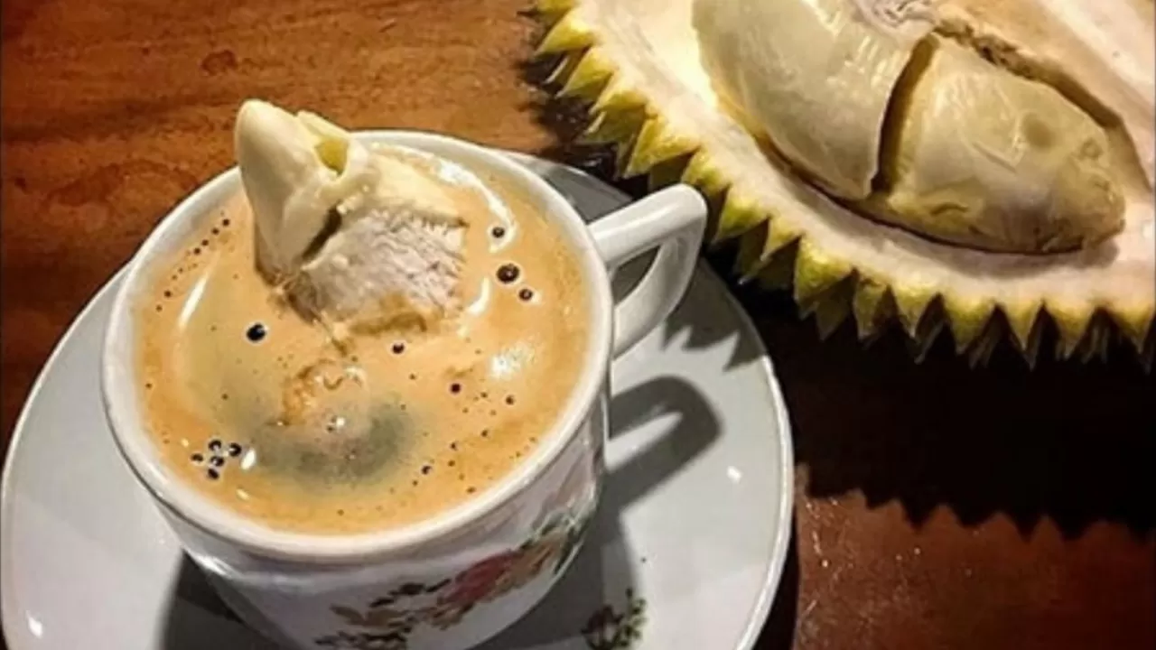 Menikmati Sensasi Unik Minuman Kopi Susu Durian yang Lezat