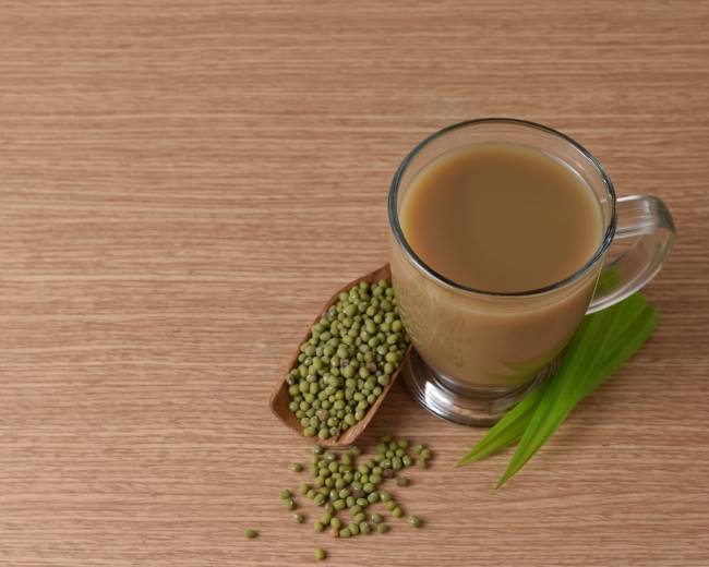 Mengenal Manfaat dan Rasa Minuman Sari Kacang Hijau Plus
