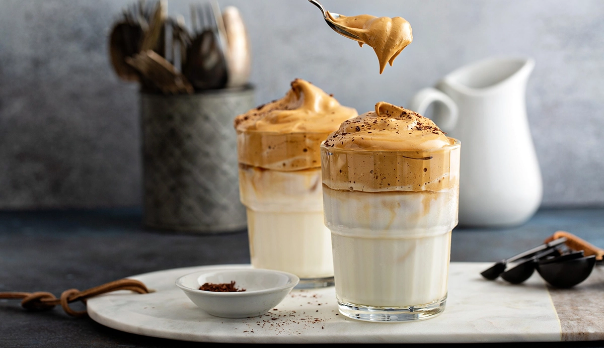 Menikmati Sensasi Lezat Minuman Dalgona Coffee yang Trendi