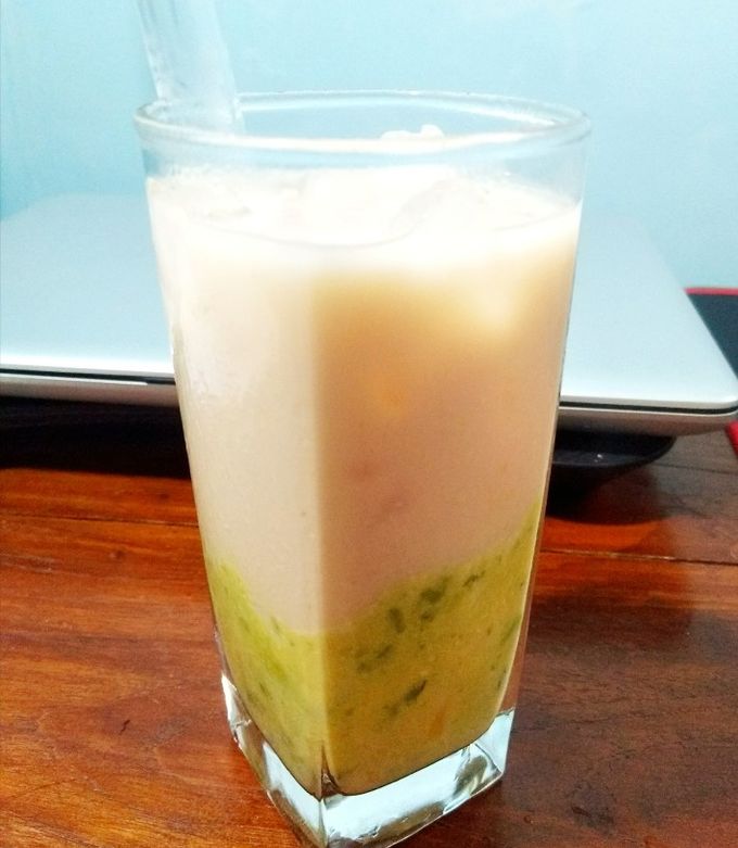 Minuman Avocado Milk Tea: Sajian Sehat dan Segar yang Lezat