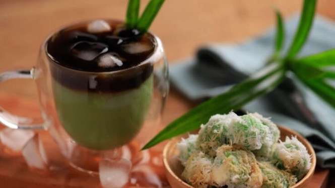 Minuman Kopi Susu Rasa Klepon: Kombinasi Manis dan Segar