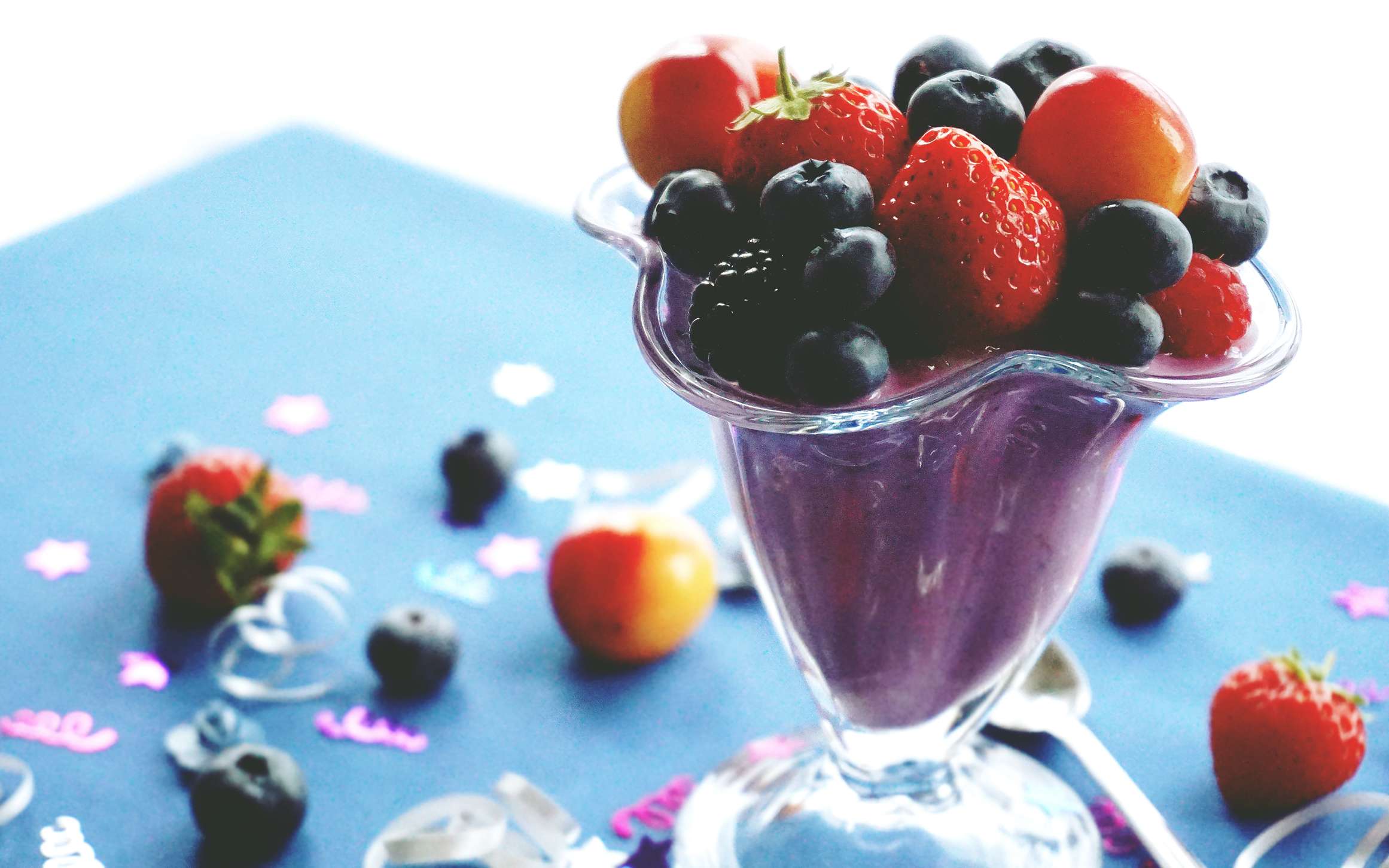 Segarnya Minuman Blueberry Soda yang Menggoda Selera