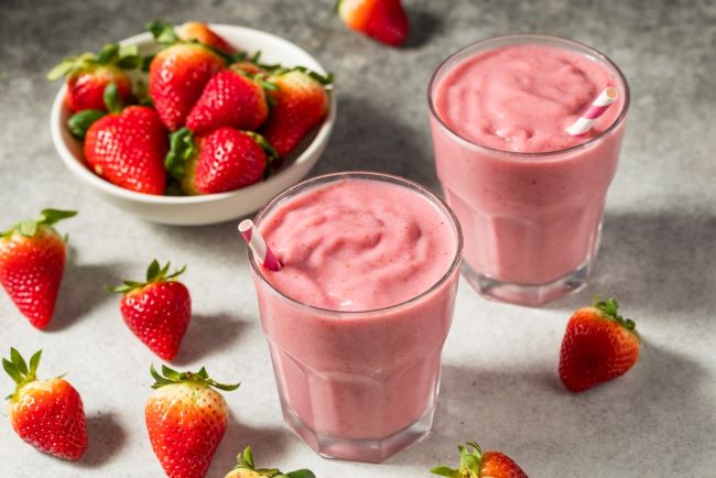 Manfaat dan Resep Minuman Strawberry Smoothie yang Segar