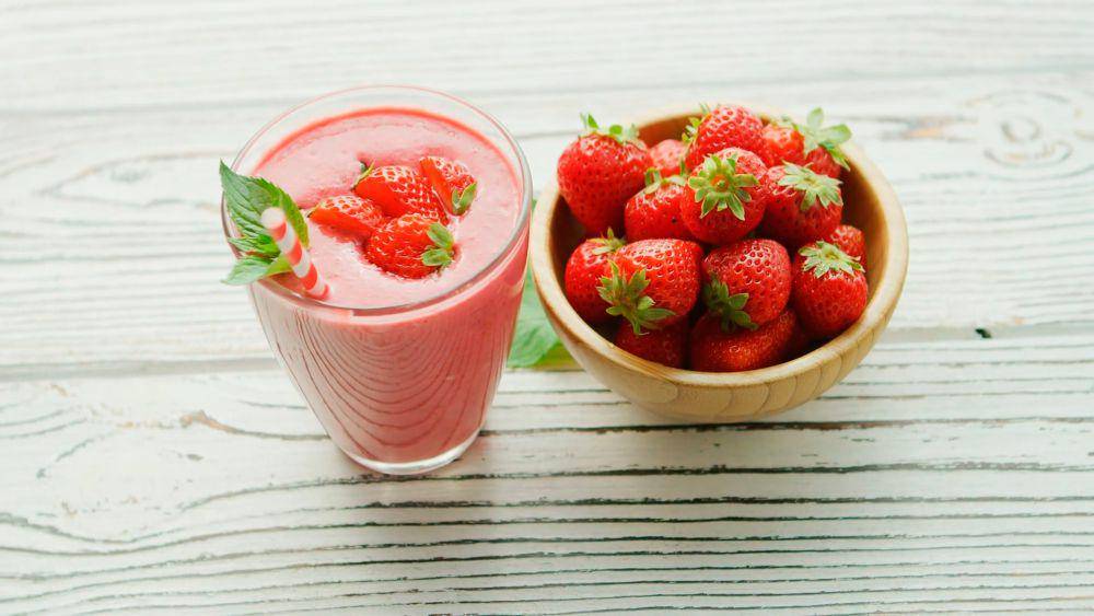 Rasakan Segarnya Minuman Strawberry Tea yang Menggoda Selera