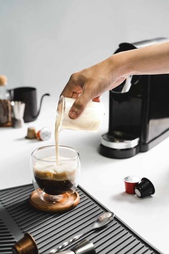 Menikmati Kesegaran Cappuccino On The Rocks yang Menggoda