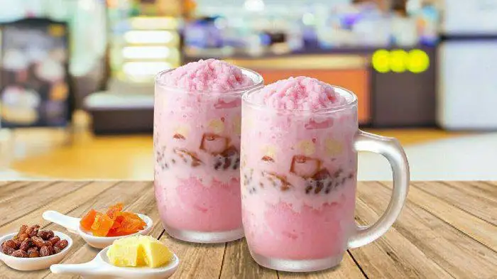 Mengenal Minuman Es Putih Manis: Segar dan Cocok Disajikan kapan saja