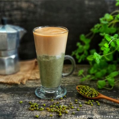 Menikmati Segarnya Minuman Kopi Susu Kacang Hijau yang Lezat