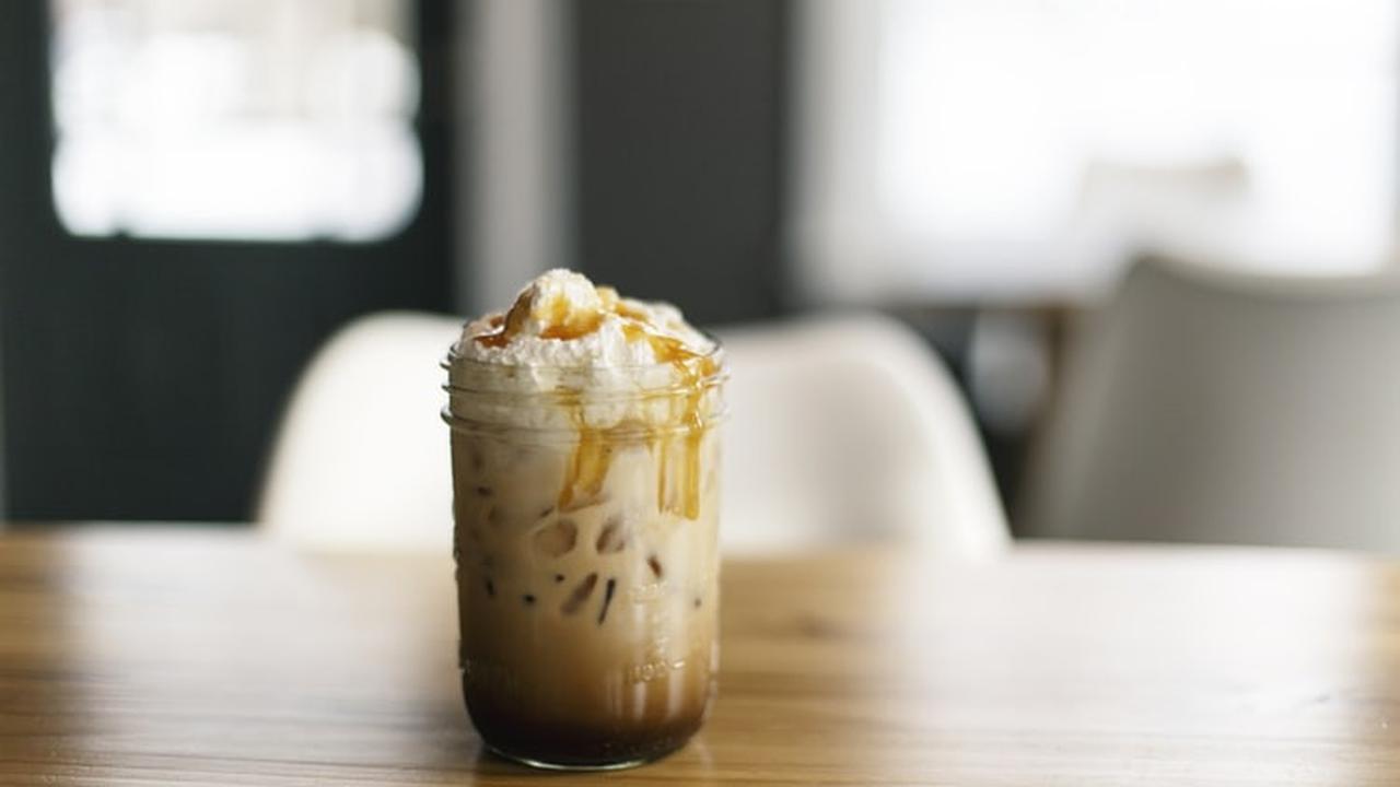 Minuman Es Jelly Cappuccino: Sensasi Segar dan Lezat yang Menggoda