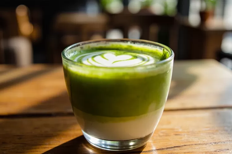 Minuman Matcha Delight Latte: Sensasi Rasa dan Kesehatan yang Menyegarkan