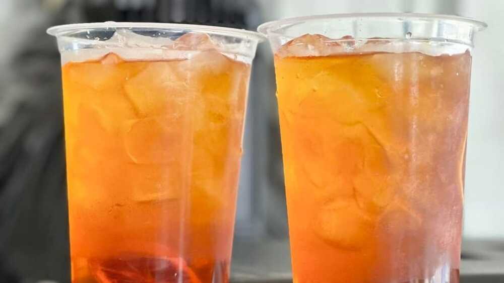 Minuman Lemonteh: Segarnya Kombinasi Teh dan Lemon yang Menyegarkan
